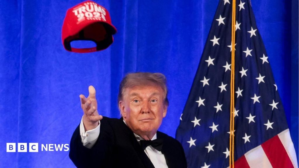 Trump takes swipes at press during White House Correspondents' Dinner